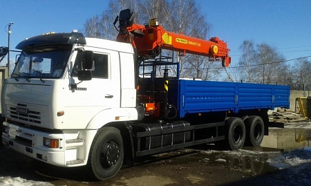 Бортовой КамАЗ 65117 с манипулятором Бортовой КамАЗ 65117 с манипулятором