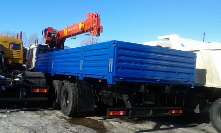 Бортовой КамАЗ 65117 с манипулятором Бортовой КамАЗ 65117 с манипулятором